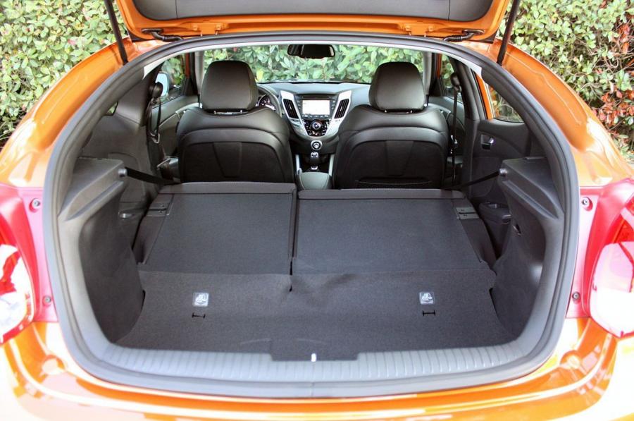  Hyundai Veloster 2011 года  (фото 66 из 184)